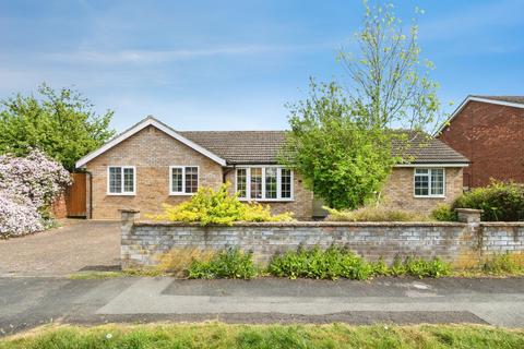3 bedroom detached bungalow for sale, Badgers Way, BUCKINGHAM