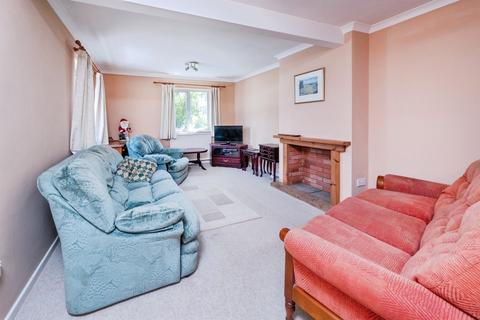 4 bedroom detached bungalow for sale, Badgers Way, BUCKINGHAM