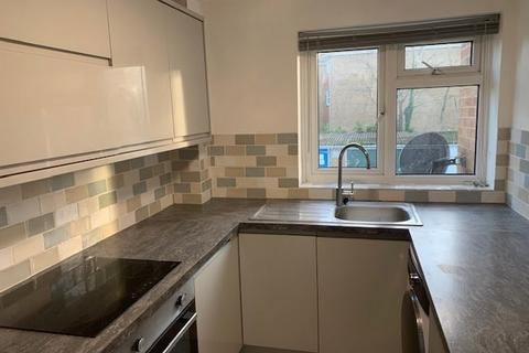 2 bedroom flat for sale, Suffolk Close, Coppenham SL1