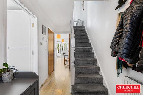 2 bedroom end of terrace house for sale, Longcourt Mews, Wanstead