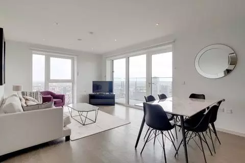 3 bedroom apartment for sale - View 2