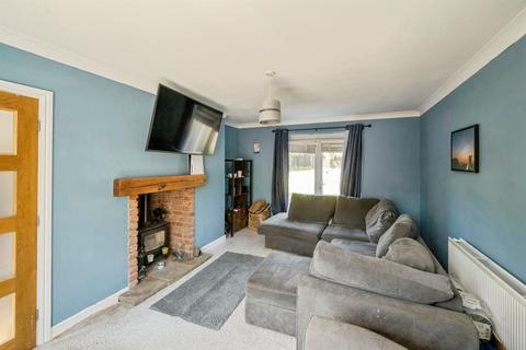 3 bedroom end of terrace house for sale, Warren Road, Conisbrough, Doncaster