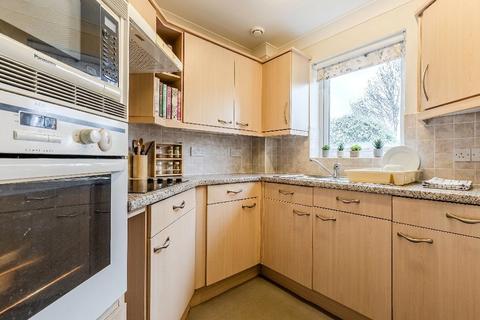 1 bedroom apartment for sale, Hornbeam Court, Oxford Avenue, Guiseley, Leeds