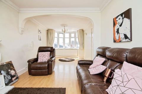 3 bedroom link detached house for sale, Broadway Croft, Oldbury B68