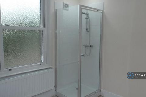 1 bedroom in a house share to rent, Broomfield Road, Chelmsford, CM1