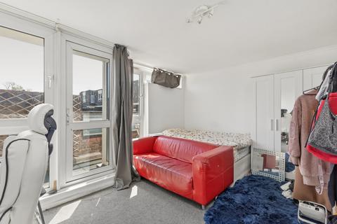 2 bedroom duplex for sale, Oakley Square, London NW1