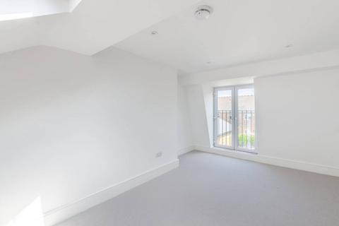 3 bedroom maisonette to rent, Micklethwaite Road, Fulham, London, SW6