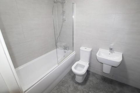 Studio to rent, Waterfront West, Brierley Hill
