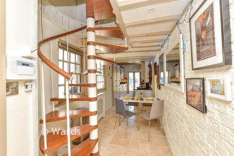 3 bedroom terraced house for sale, West Street, Faversham ME13