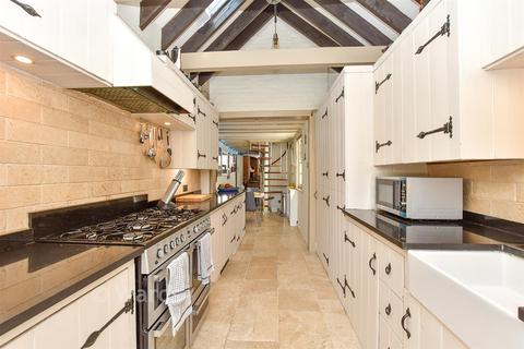 3 bedroom terraced house for sale, West Street, Faversham ME13