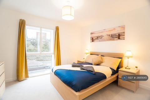 2 bedroom flat to rent, Greensfield Close, Gateshead, NE8