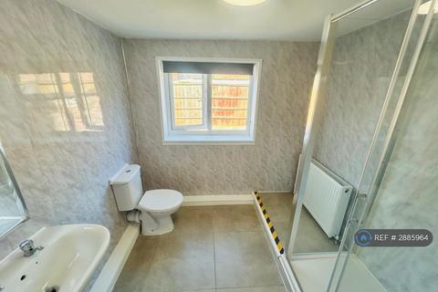 3 bedroom terraced house to rent, Beech Hill Lane, Wigan, WN6