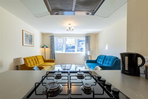 undefined, Morris Court, Perth
