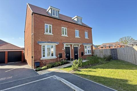 3 bedroom semi-detached house for sale, Newitt Road, Bicton Heath, Shrewsbury