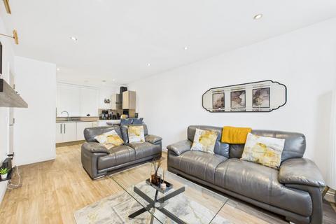2 bedroom apartment to rent, Mint Drive, Hockley