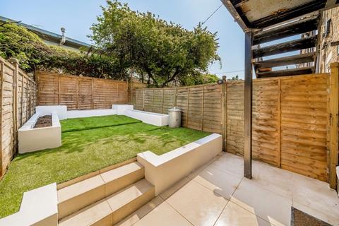 2 bedroom flat for sale, Derrick Gardens, Charlton
