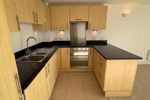 2 bedroom apartment to rent, Flagstaff Court, Canterbury