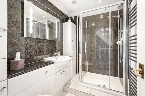 2 bedroom maisonette to rent, Fulham Road, London, SW6