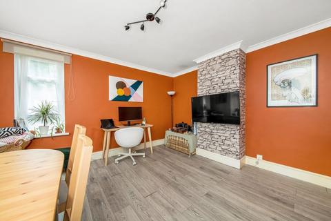 2 bedroom flat for sale, Gooding House, Charlton