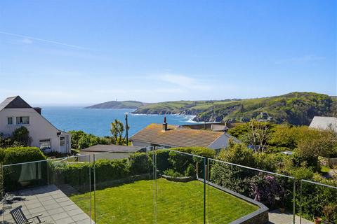 3 bedroom detached house for sale, 4 Battery Park, Fowey PL23