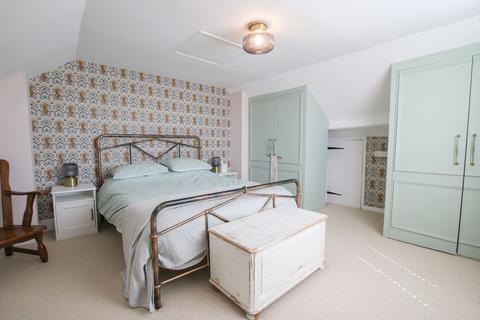 3 bedroom semi-detached house for sale, Langborough Road, Wokingham, RG40