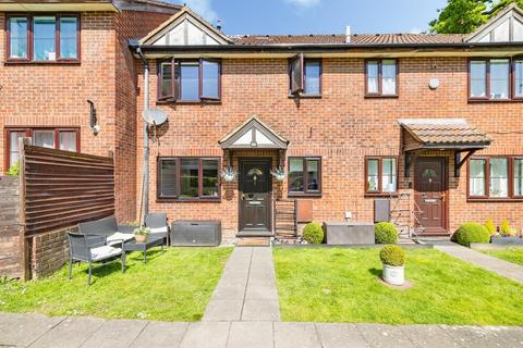 1 bedroom cluster house for sale, Prestwick Road, Watford