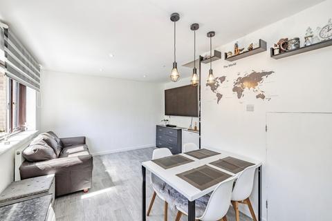 1 bedroom cluster house for sale, Prestwick Road, Watford