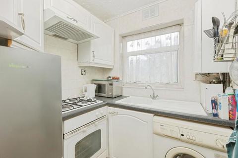 2 bedroom maisonette for sale, Northfleet, Gravesend DA11
