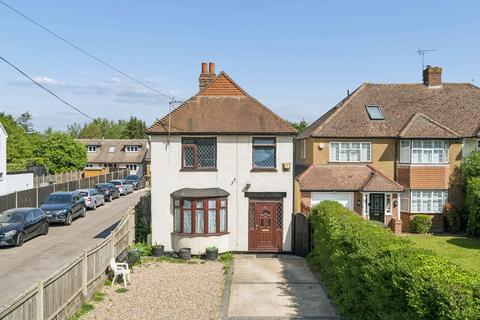 3 bedroom detached house for sale, Thorney Mill Road, Iver SL0