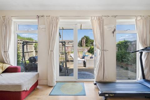 3 bedroom detached house for sale, Thorney Mill Road, Iver SL0