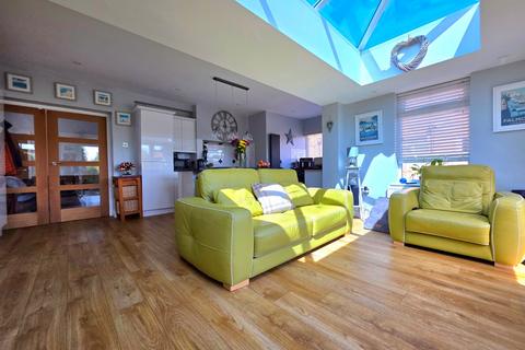 4 bedroom detached house for sale, Berrow Road, Burnham-on-Sea, Somerset, TA8