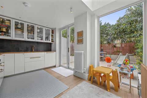 4 bedroom terraced house for sale, Landells Road,  London, SE22