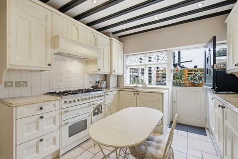 3 bedroom semi-detached house to rent, Turks Head Court, Eton