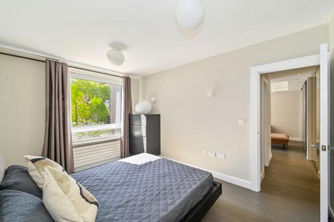 1 bedroom flat for sale, The Water Gardens, London, W2