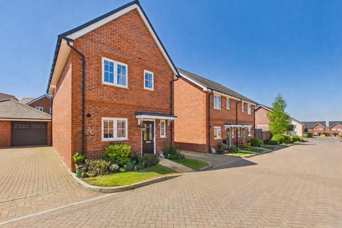 3 bedroom detached house for sale, Moor Close, Chinnor, Oxfordshire