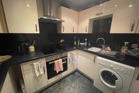 3 bedroom flat to rent, Otago Street, Hillhead, Glasgow, G12