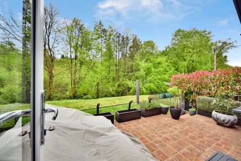 2 bedroom detached house for sale, Meadow View, Pilgrims Retreat, Harrietsham, Maidstone, ME17
