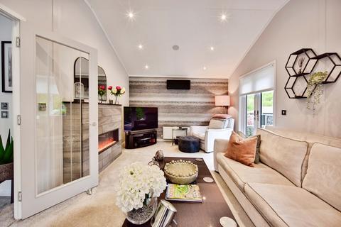 2 bedroom detached house for sale, Meadow View, Pilgrims Retreat, Harrietsham, Maidstone, ME17