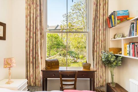 2 bedroom flat for sale, Offerton Road, London SW4