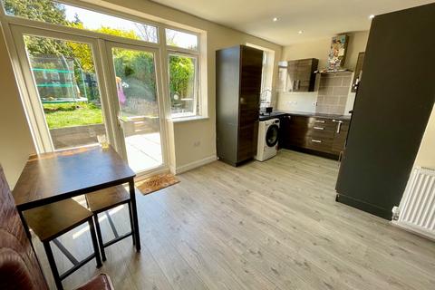 4 bedroom semi-detached house for sale, Stockingstone Road, Luton, Bedfordshire, LU2 7NJ