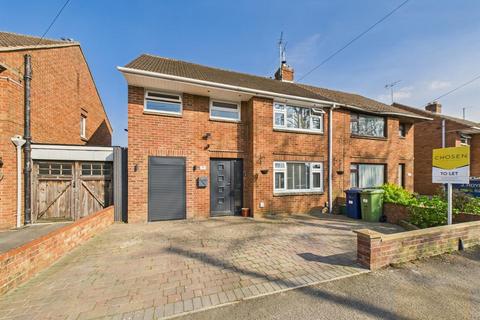 4 bedroom semi-detached house to rent, St Johns Avenue, Gloucester