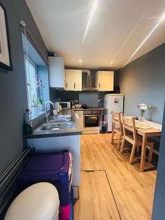 1 bedroom house to rent, Southend Arterial Road, Hornchurch RM11