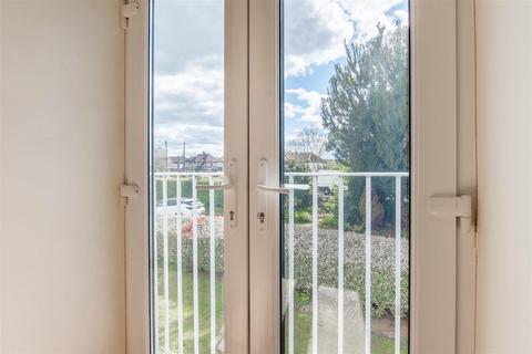 2 bedroom flat for sale, Longreach, Bath Road, Saltford, Bristol