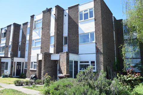 2 bedroom maisonette for sale, Birk Beck, Meon Close, Springfield. CM1 7QP