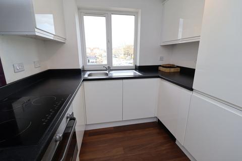 2 bedroom apartment to rent, Dunnage Crescent, Surrey Quays, SE16