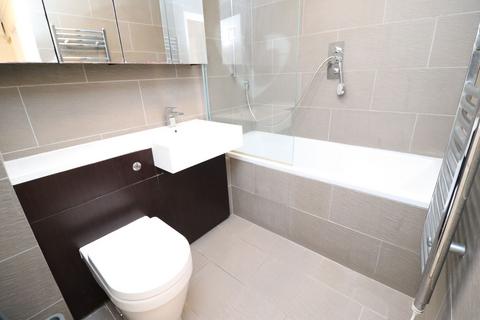 2 bedroom apartment to rent, Dunnage Crescent, Surrey Quays, SE16