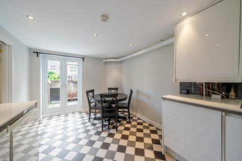 2 bedroom semi-detached house for sale, Trafalgar Close, Canada Water, London, SE16
