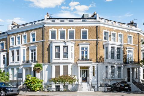 Cromwell Crescent, Earls Court SW5