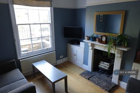 3 bedroom terraced house to rent, Darnborough St, York, YO23