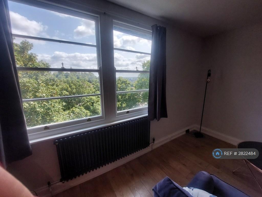 Apartment in Bristol, Cliftonwood, Spike Island - View 5